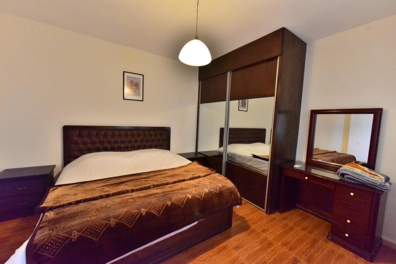 Al Farooq Hotel Apartments Амман Экстерьер фото