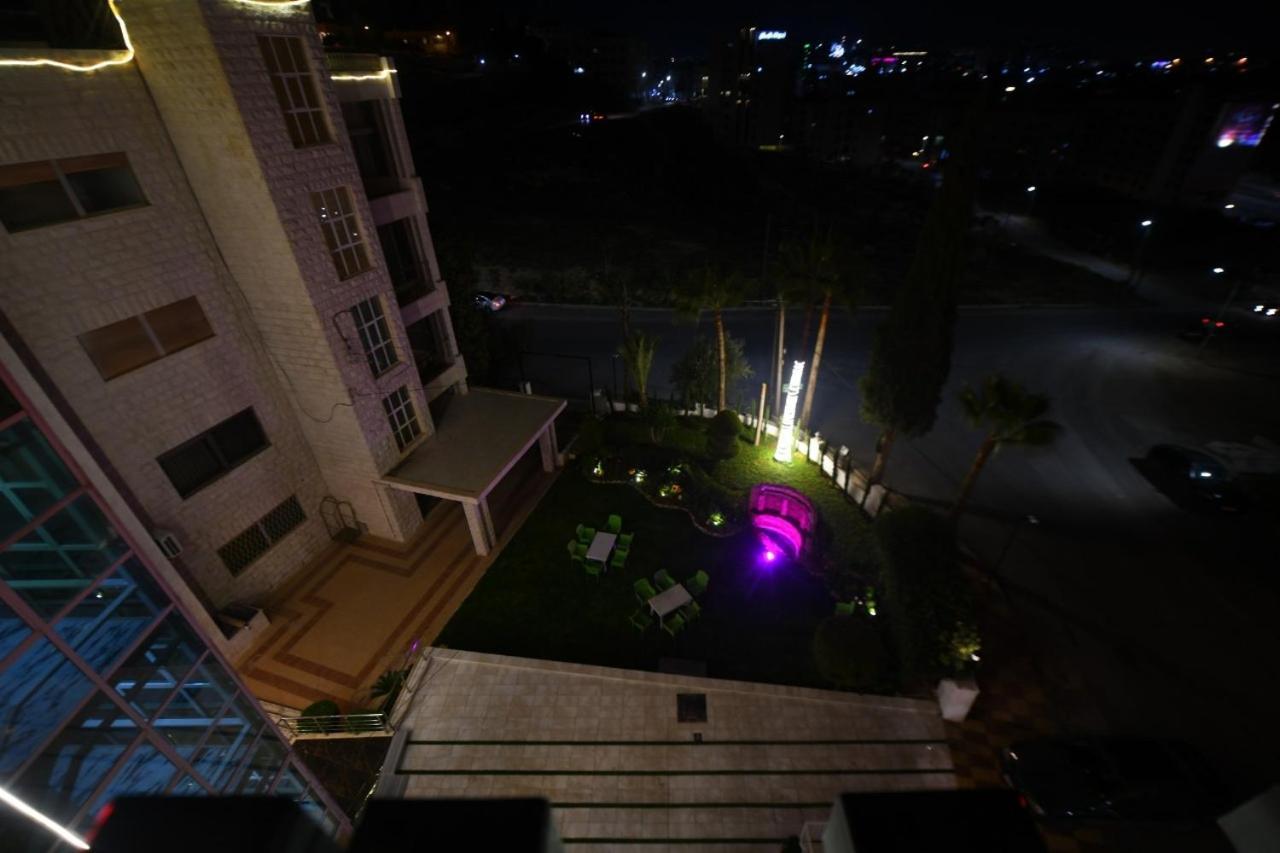 Al Farooq Hotel Apartments Амман Экстерьер фото