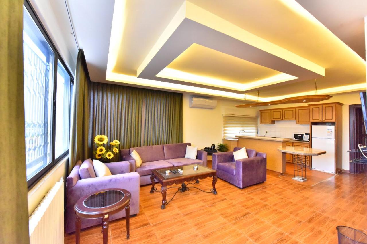 Al Farooq Hotel Apartments Амман Экстерьер фото